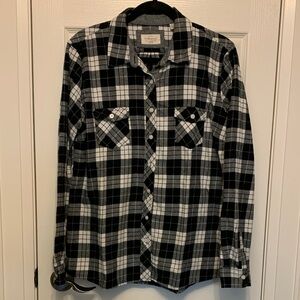 3/$15 Weatherproof Women’s Black and White Plaid Shirt XL